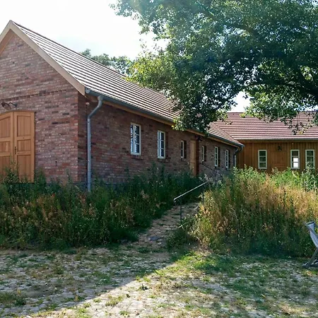 Historic House By The Elbe River Nyaraló *