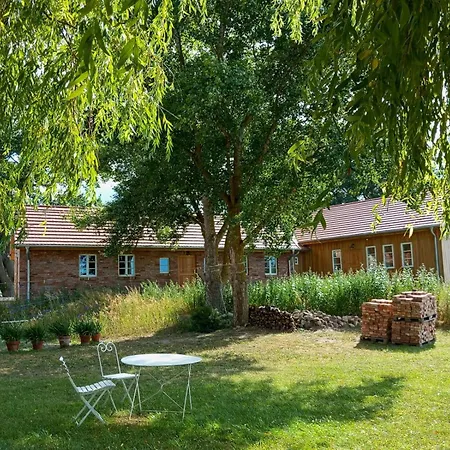 Historic House By The Elbe River *