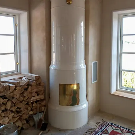 Historic House By The Elbe River *