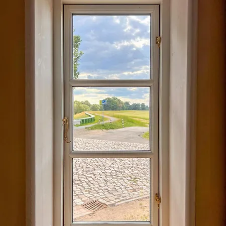 Historic House By The Elbe River Nyaraló