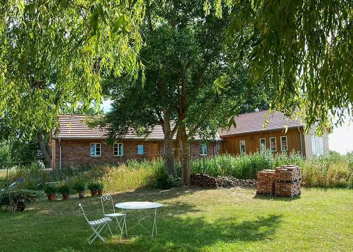 Historic House By The Elbe River *