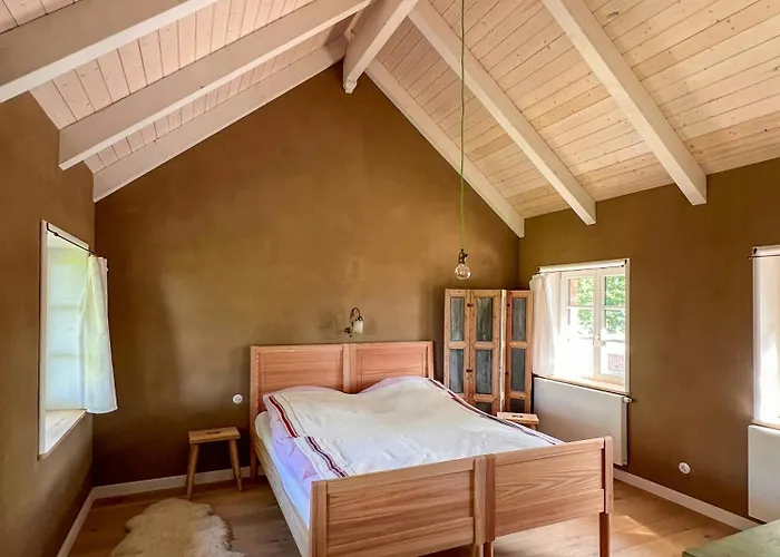 Historic House By The Elbe River *