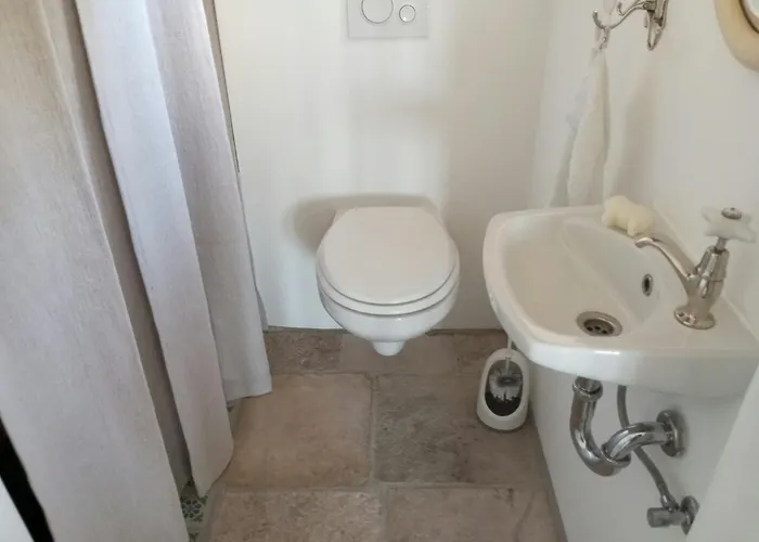 Semesterbostad Historic House By The Elbe River *